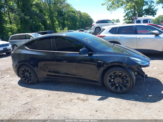 Auction sale of the 2021 Tesla Model Y Long Range Dual Motor All-wheel Drive, vin: 5YJYGAEE1MF143992, lot number: 45333373