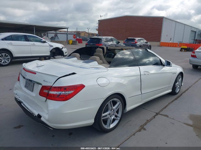 2013 Mercedes-benz E 550 მანქანა იყიდება აუქციონზე, vin: WDDKK7DF2DF213647, აუქციონის ნომერი: 45333423