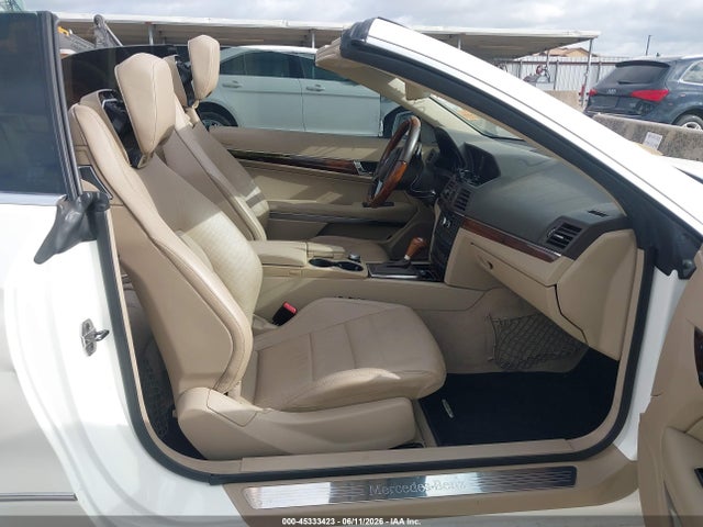 2013 Mercedes-benz E 550 მანქანა იყიდება აუქციონზე, vin: WDDKK7DF2DF213647, აუქციონის ნომერი: 45333423