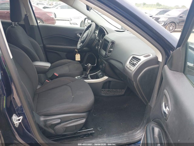 45333501 :رقم المزاد ، 3C4NJCAB5JT240525 vin ، 2018 Jeep Compass Sport Fwd مزاد بيع