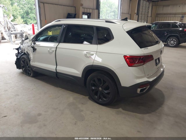 2022 Volkswagen Taos 1.5t Se მანქანა იყიდება აუქციონზე, vin: 3VVLX7B28NM096689, აუქციონის ნომერი: 45333596