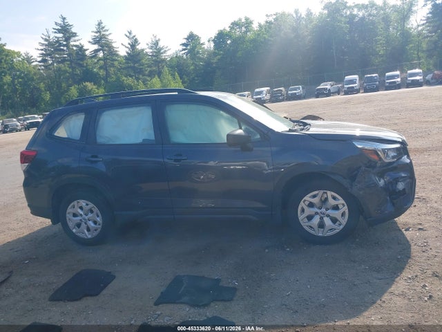 Subaru Forester 2019 JF2SKACCXKH542999 Image 14