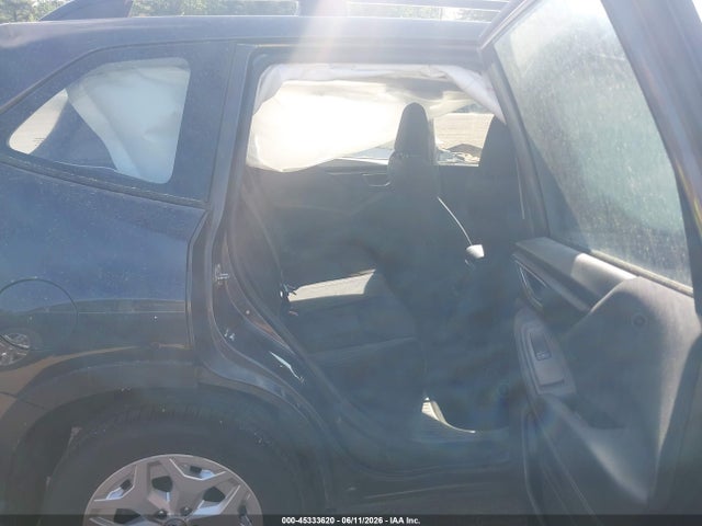 Subaru Forester 2019 JF2SKACCXKH542999 Image 8