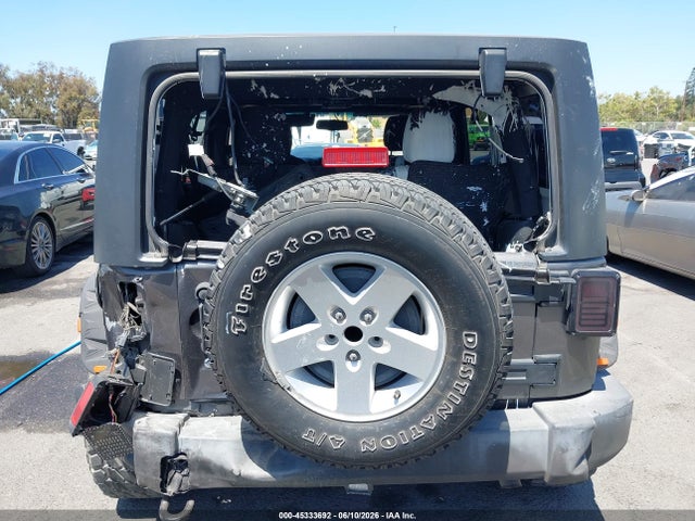 1C4BJWDG3JL829516 Jeep Wrangler Jk Unlimited Sport S 4x4