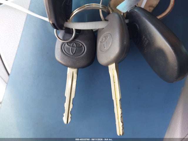 45333760 :رقم المزاد ، 5TDKK3DC4BS139945 vin ، 2011 Toyota Sienna Le V6 مزاد بيع