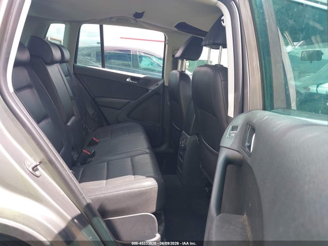 45333820 :رقم المزاد ، WVGBV7AX2BW509100 vin ، 2011 Volkswagen Tiguan Se مزاد بيع