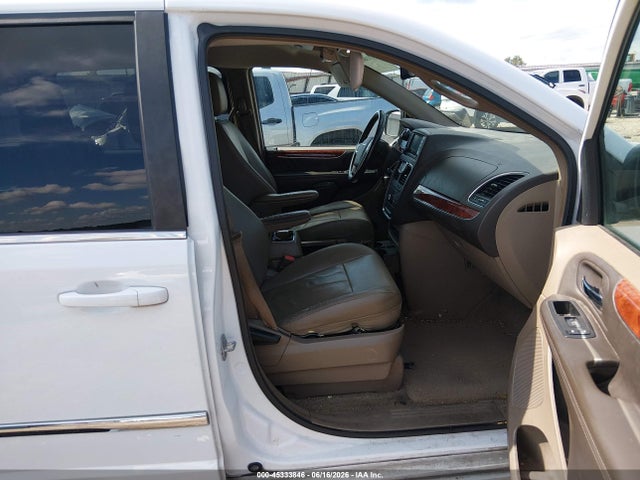 Auction sale of the 2016 Chrysler Town & Country Touring, vin: 2C4RC1BG0GR172656, lot number: 45333846