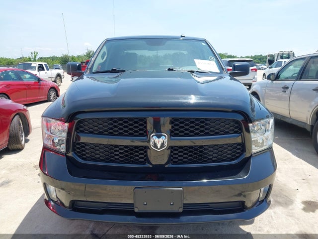 Продажа на аукционе авто 2017 Ram 1500 Express  4x4 5'7 Box, vin: 3C6RR7KT5HG607975, номер лота: 45333853