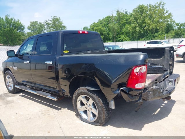Продажа на аукционе авто 2017 Ram 1500 Express  4x4 5'7 Box, vin: 3C6RR7KT5HG607975, номер лота: 45333853