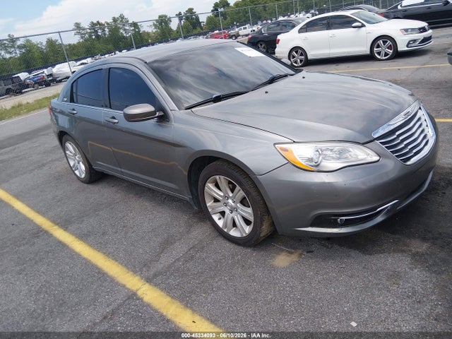 2011 Chrysler 200 Touring მანქანა იყიდება აუქციონზე, vin: 1C3BC1FB6BN614074, აუქციონის ნომერი: 45334093