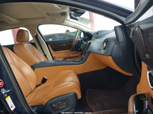 45334131 :رقم المزاد ، SAJWA2GZXF8V81154 vin ، 2015 Jaguar Xj Xjl Portfolio مزاد بيع