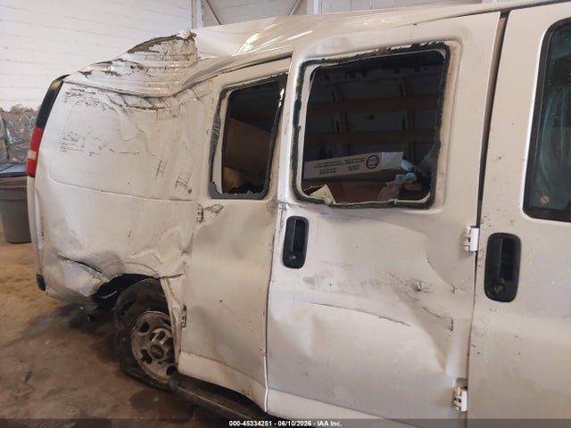45334251 :رقم المزاد ، 1GTW7AFGXJ1903106 vin ، 2018 Gmc Savana 2500 Work Van مزاد بيع
