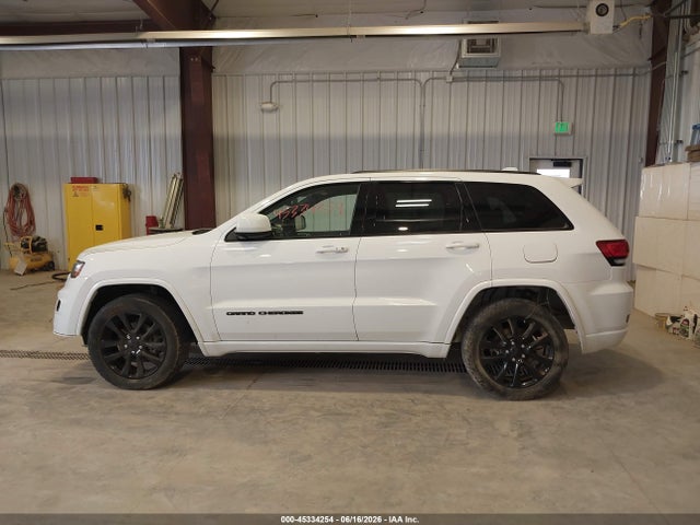 1C4RJFAG0JC105186 Jeep Grand Cherokee Altitude 4x4