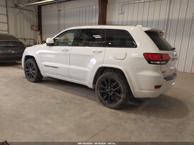 1C4RJFAG0JC105186 Jeep Grand Cherokee Altitude 4x4
