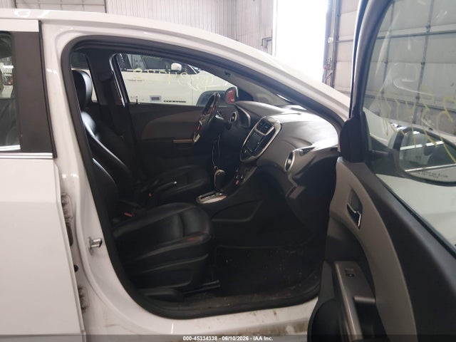 45334338 :رقم المزاد ، 1G1JF5SB5H4122915 vin ، 2017 Chevrolet Sonic Premier Auto مزاد بيع