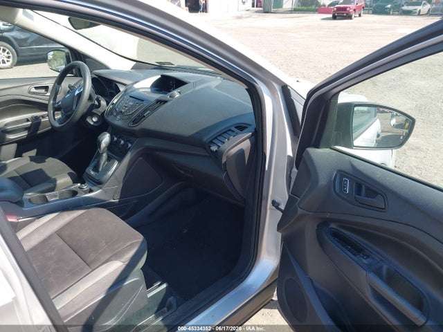 1FMCU0F70GUA81909 Ford ESCAPE S