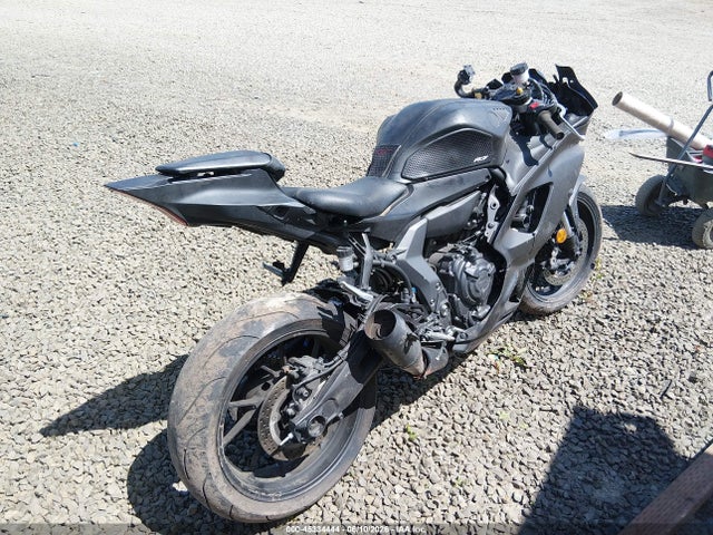 Yamaha Yzfr7 2024 JYARM38E4RA012538 Image 4