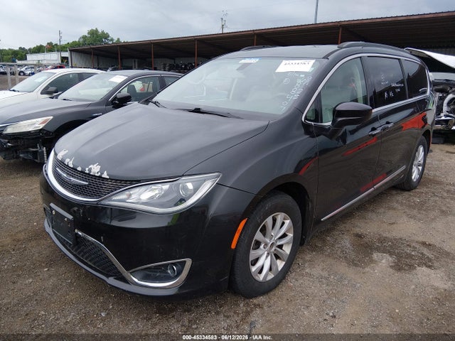 45334583 :رقم المزاد ، 2C4RC1BG4HR688407 vin ، 2017 Chrysler Pacifica Touring-l مزاد بيع