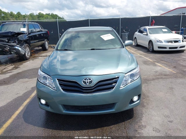 45334641 :رقم المزاد ، 4T1BF3EK2BU644495 vin ، 2011 Toyota Camry Le مزاد بيع