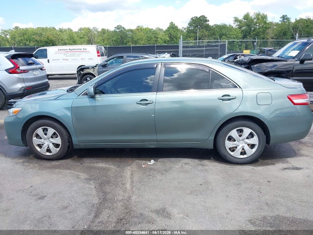 45334641 :رقم المزاد ، 4T1BF3EK2BU644495 vin ، 2011 Toyota Camry Le مزاد بيع