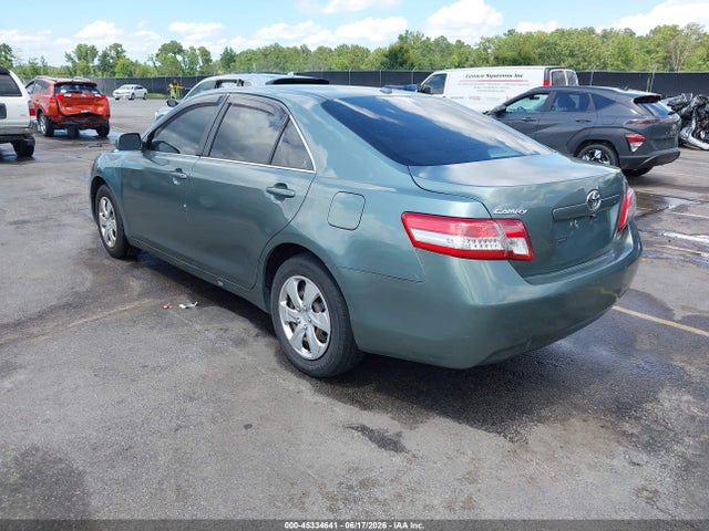 45334641 :رقم المزاد ، 4T1BF3EK2BU644495 vin ، 2011 Toyota Camry Le مزاد بيع