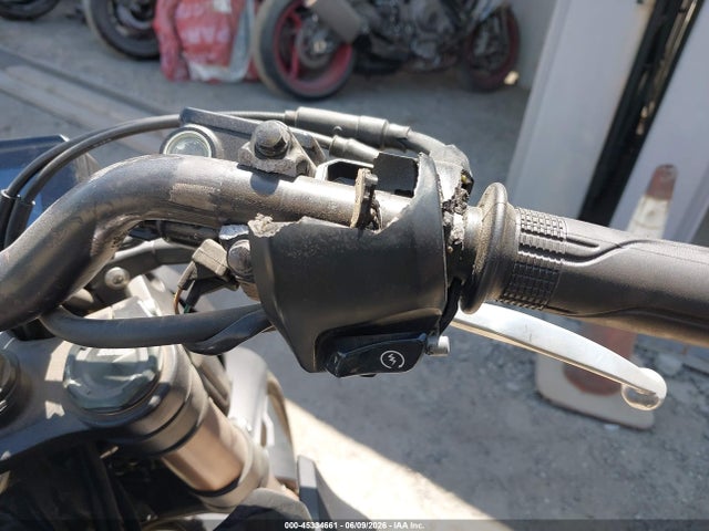 MLHNC5558N5200520 Honda CBF300 NA