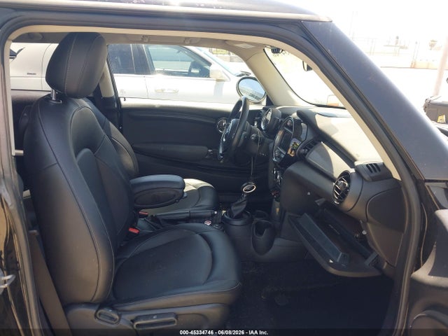 Продажа на аукционе авто 2017 Mini Hardtop Cooper, vin: WMWXP5C35H2G61181, номер лота: 45334746