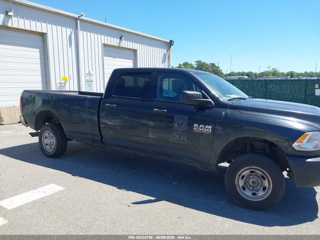 Auction sale of the 2017 Ram 2500, vin: 3C6UR5HL5HG636558, lot number: 45334749