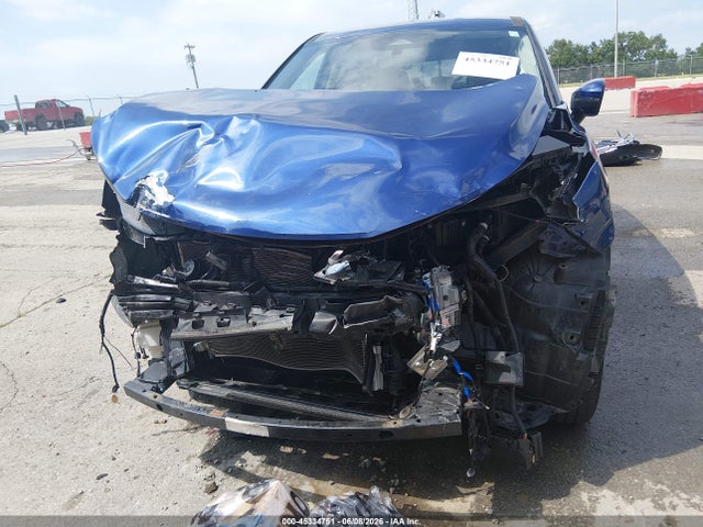45334751 :رقم المزاد ، 5N1AT3BB8MC708265 vin ، 2021 Nissan Rogue Sv Intelligent Awd مزاد بيع