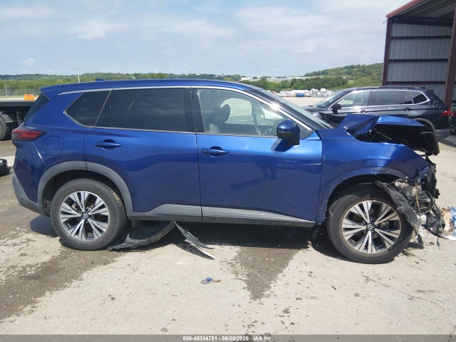 45334751 :رقم المزاد ، 5N1AT3BB8MC708265 vin ، 2021 Nissan Rogue Sv Intelligent Awd مزاد بيع