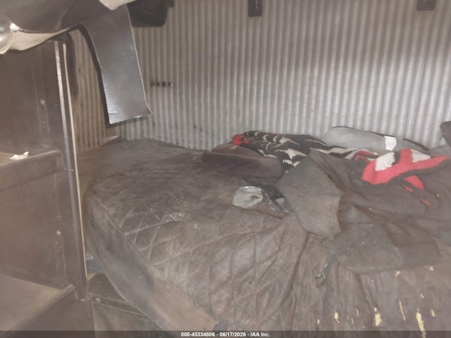 45334806 :رقم المزاد ، 1XKDD89X3JJ508299 vin ، 1988 Kenworth T800 مزاد بيع