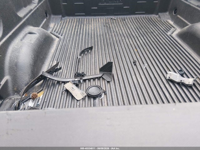 Продаж на аукціоні авто 2018 Chevrolet Silverado 1500 Lt, vin: 1GCVKREC5JZ360398, номер лоту: 45334811