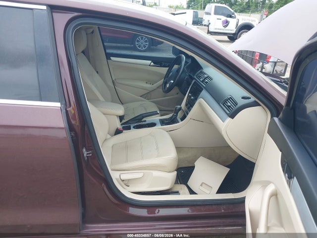 2013 Volkswagen Passat 2.5l Se მანქანა იყიდება აუქციონზე, vin: 1VWBP7A31DC035041, აუქციონის ნომერი: 45334857