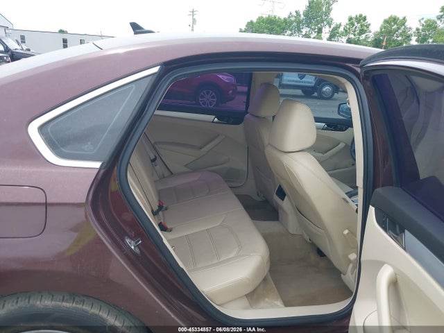 2013 Volkswagen Passat 2.5l Se მანქანა იყიდება აუქციონზე, vin: 1VWBP7A31DC035041, აუქციონის ნომერი: 45334857