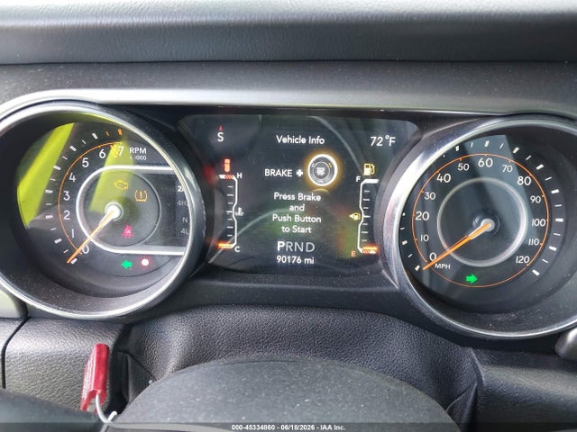 1C4HJXEG5KW572762 Jeep Wrangler Unlimited Sahara 4x4