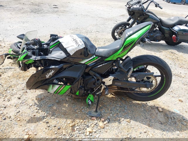 Kawasaki Ex650 F 2017 JKAEXEK10HDA02515 Image 13