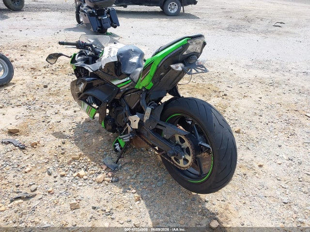 Kawasaki Ex650 F 2017 JKAEXEK10HDA02515 Image 3