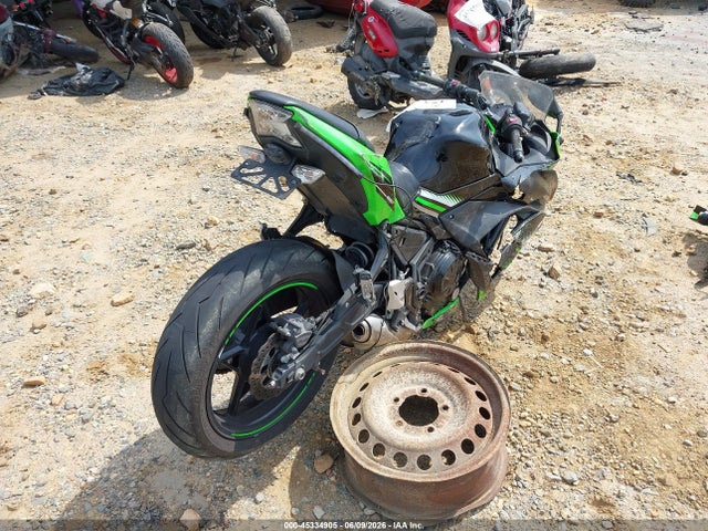 Kawasaki Ex650 F 2017 JKAEXEK10HDA02515 Image 4