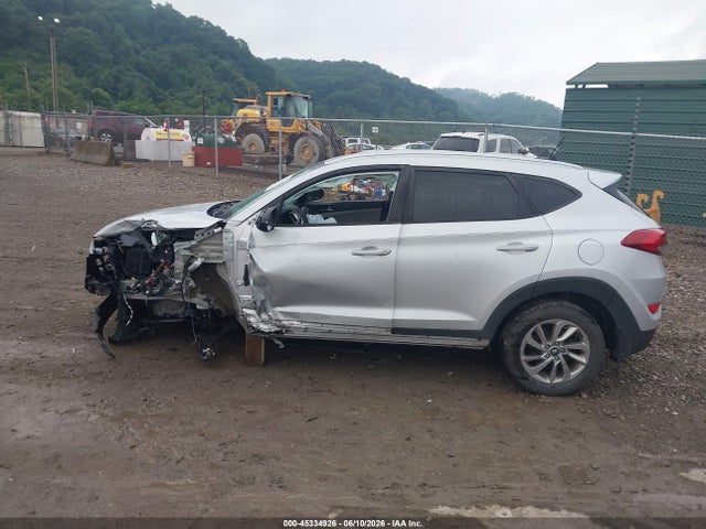 Продаж на аукціоні авто 2017 Hyundai Tucson Se, vin: KM8J3CA46HU559373, номер лоту: 45334926
