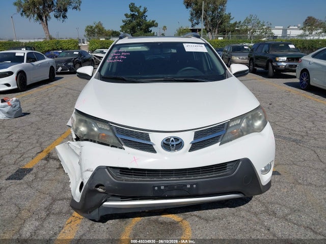 JTMWFREV4EJ013126 Toyota Rav4 Xle