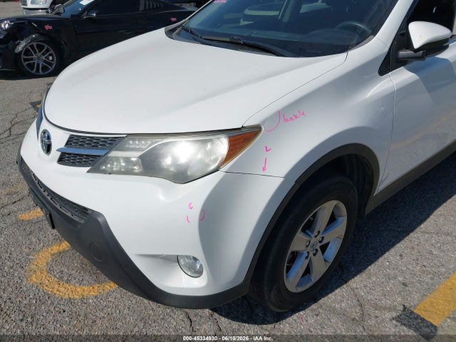 JTMWFREV4EJ013126 Toyota Rav4 Xle