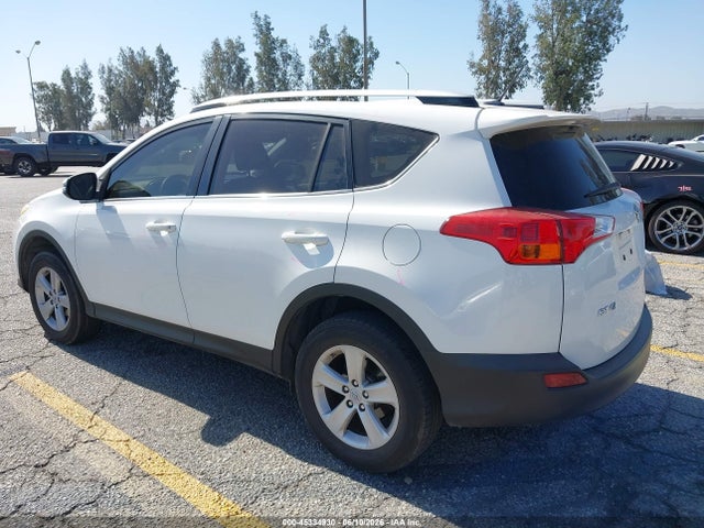 JTMWFREV4EJ013126 Toyota Rav4 Xle