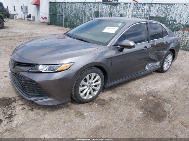 Toyota CAMRY LE 2020 4T1C11AK0LU983495 Image 2