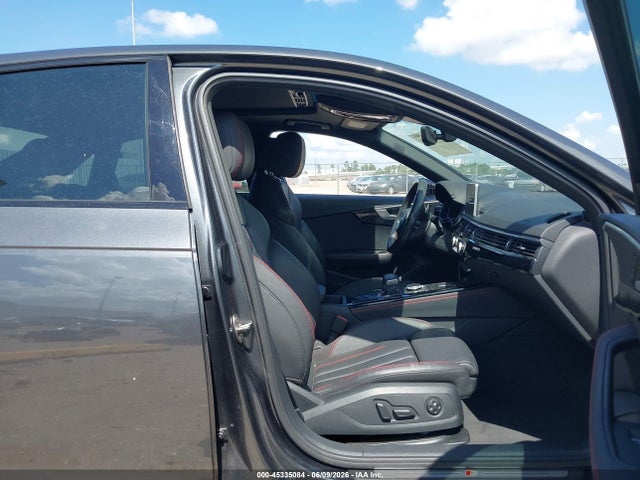 45335084 :رقم المزاد ، WAUENAF48KA021017 vin ، 2019 Audi A4 45 Premium مزاد بيع