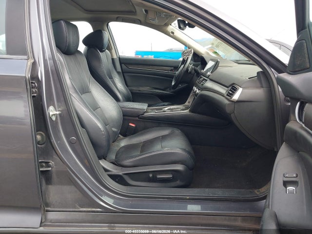 1HGCV2F92JA004984 Honda Accord Touring 2.0t