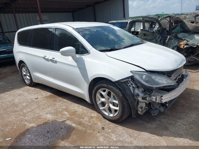 2018 Chrysler Pacifica Touring Plus მანქანა იყიდება აუქციონზე, vin: 2C4RC1FGXJR125541, აუქციონის ნომერი: 45335115