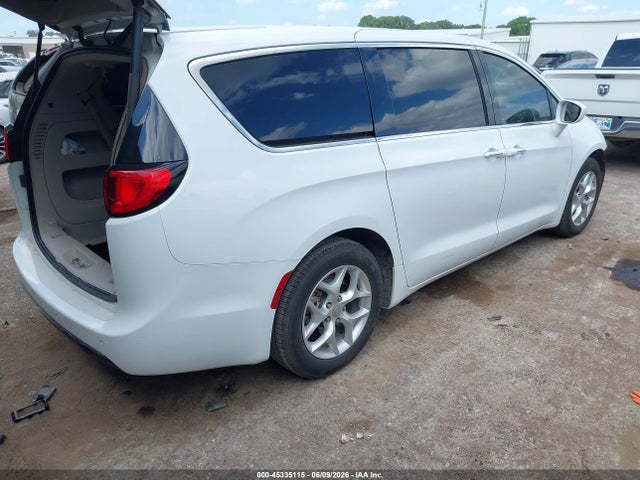 45335115 :رقم المزاد ، 2C4RC1FGXJR125541 vin ، 2018 Chrysler Pacifica Touring Plus مزاد بيع