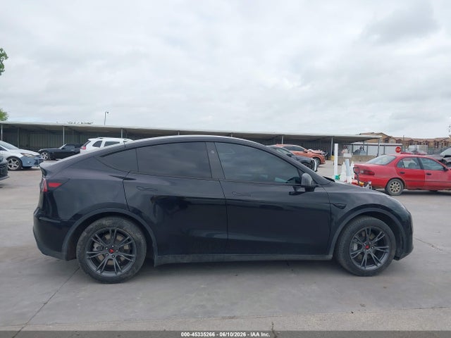 45335266 :رقم المزاد ، 7SAYGDED9RA310874 vin ، 2024 Tesla Model Y مزاد بيع