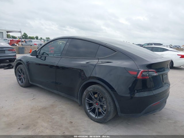 45335266 :رقم المزاد ، 7SAYGDED9RA310874 vin ، 2024 Tesla Model Y مزاد بيع