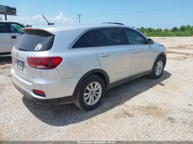 KIA Sorento 2.4l L 2019 5XYPG4A34KG539230 Image 4